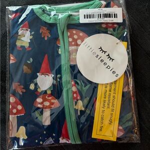 LITTLE SLEEPIES!!! FOREST KNOMES ZIPPY SIZE 3-6